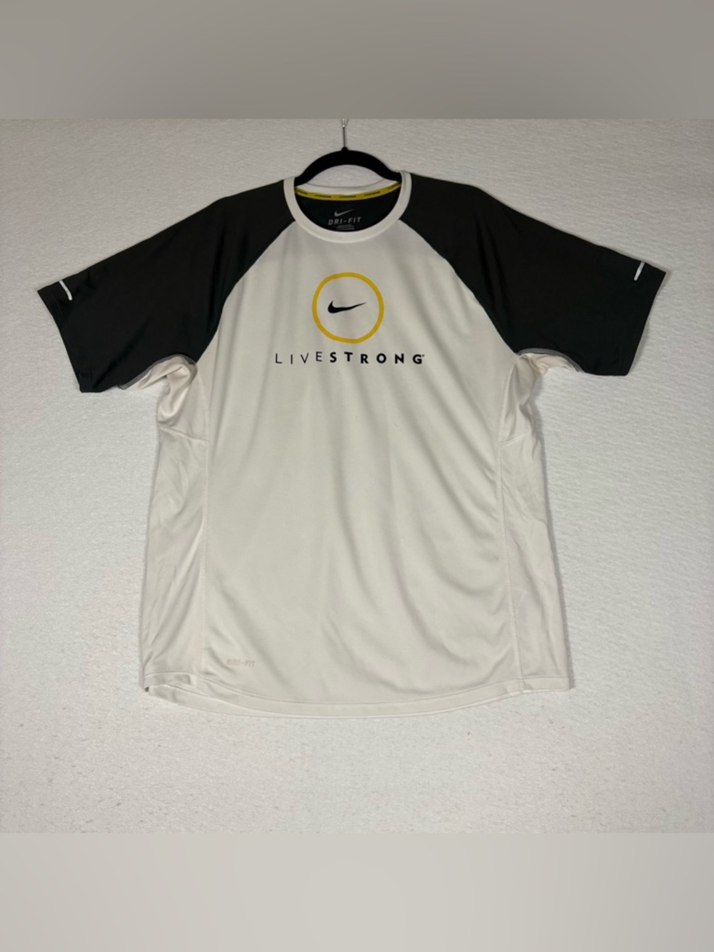 Nike Pro Combat Dri-Fit T-Shirt Men's White Large Livestrong Short Sleeve #T0157